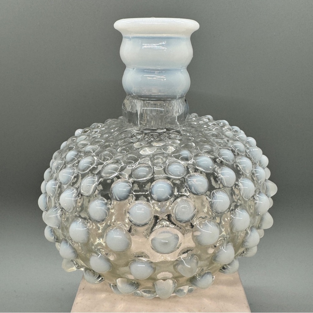 EUC Vintage Antique Fenton Opalescent Hobnail Glass 5-inch Bud Vase